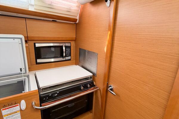 TAKE FIVE 41ft Jeanneau Yacht For Sale