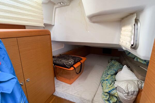 TAKE FIVE 41ft Jeanneau Yacht For Sale