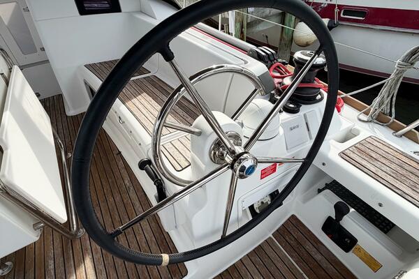 TAKE FIVE 41ft Jeanneau Yacht For Sale