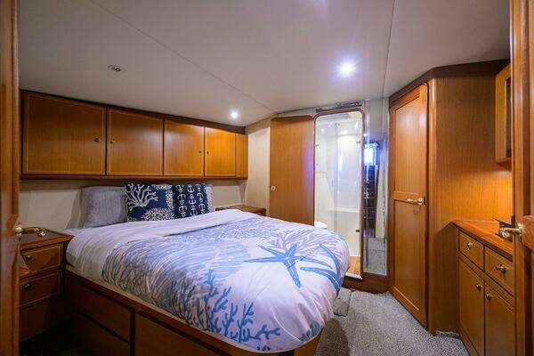 Ocean Yachts 57 Super Sport Yacht For Sale