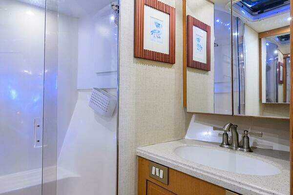 Ocean Yachts 57 Super Sport Yacht For Sale