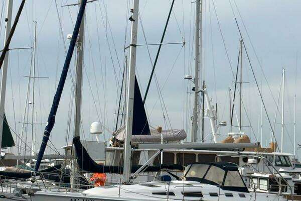 38-ft-Hunter-2007-38-Midlife Crisis-Alameda California United States yacht for sale