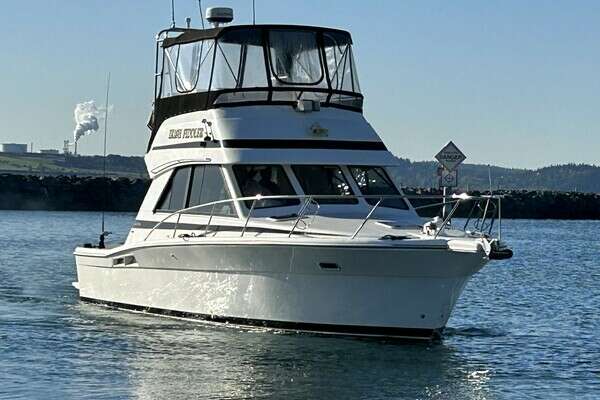 34-ft-Riviera-2000-34 Convertible-Irish Fiddler-Anacortes Washington United States yacht for sale