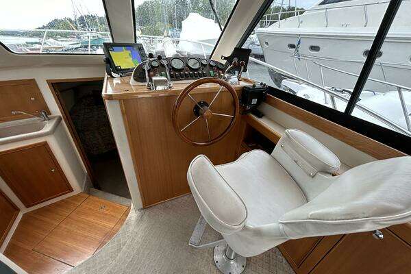 Riviera 34 Convertible Yacht For Sale