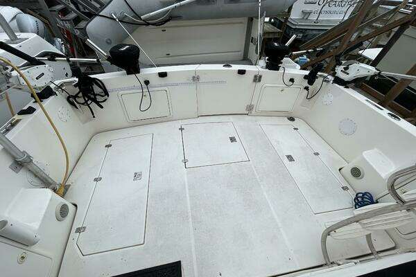 Photo of the 2000 Riviera 34 Convertible "Irish Fiddler"