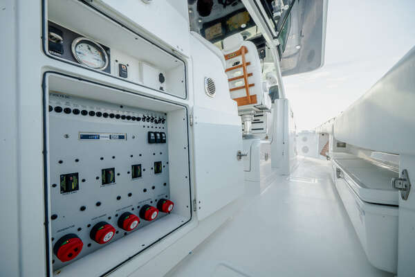 HCB 53 Suenos Yacht For Sale