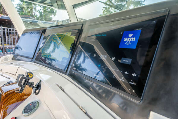 HCB 53 Suenos Yacht For Sale