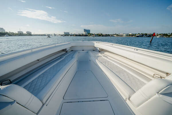 HCB 53 Suenos Yacht For Sale