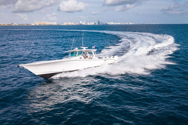 HCB 53 Suenos Yacht For Sale