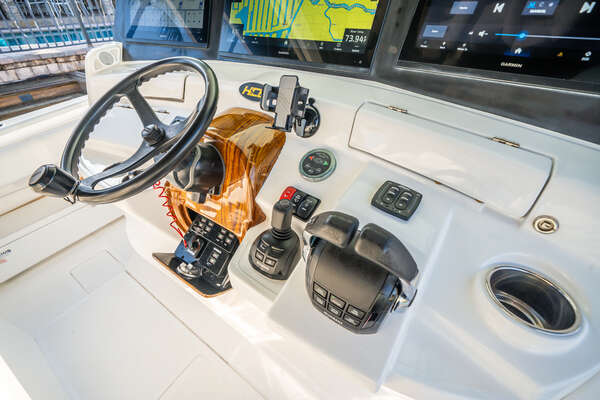 HCB 53 Suenos Yacht For Sale