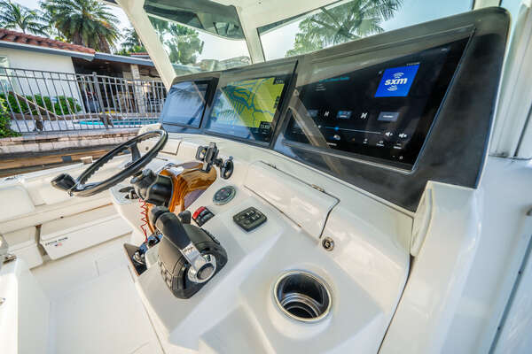 HCB 53 Suenos Yacht For Sale