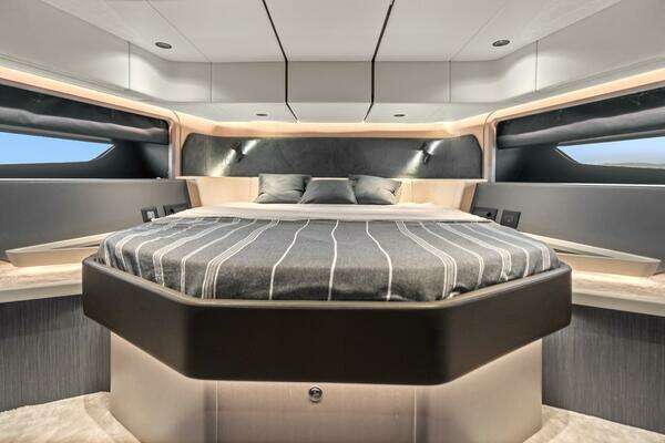 Photo of the 2027 Canados Gladiator 571 Blade