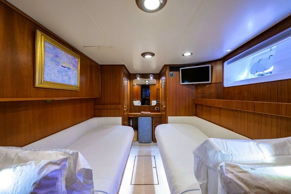 AVENTURER 85ft Jongert Yacht For Sale