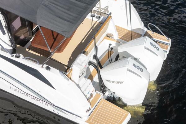 27ft Beneteau Yacht For Sale