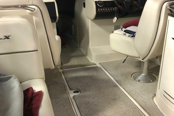 27ft Sea Ray Yacht For Sale