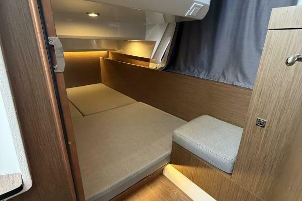 34ft Jeanneau Yacht For Sale