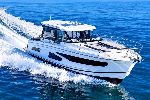 34-ft-Jeanneau-2020-NC 1095- St Petersburg Florida United States  yacht for sale