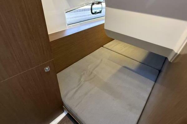 34ft Jeanneau Yacht For Sale