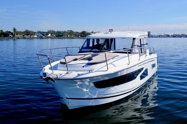 34ft Jeanneau Yacht For Sale