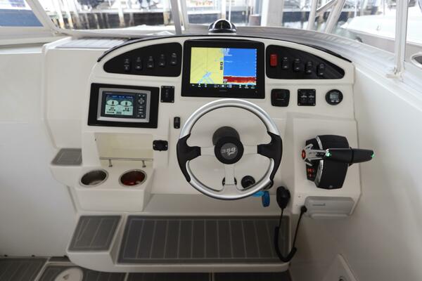38ft Intermarine Yacht For Sale