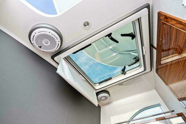 Valhalla Boatworks V46 Yacht For Sale