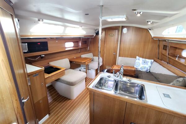 Island Time II 35ft Catalina Yacht For Sale
