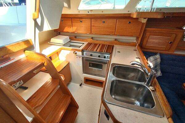 Catalina 36 MkII Yacht For Sale