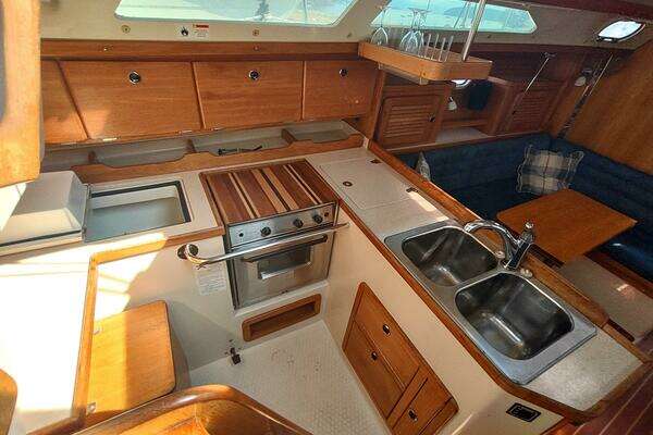 Catalina 36 MkII Yacht For Sale