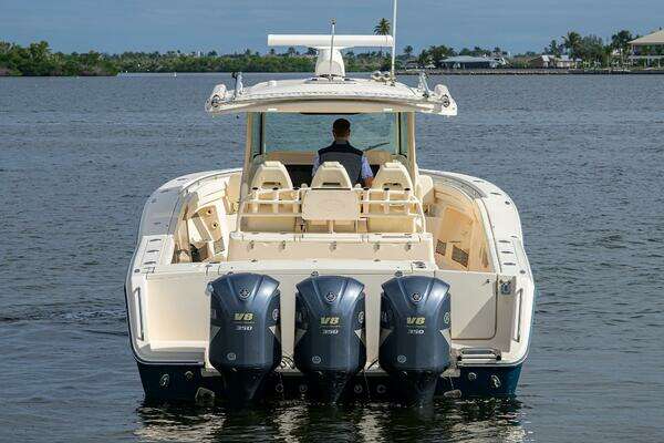 Grady-White Canyon 376 Yacht For Sale