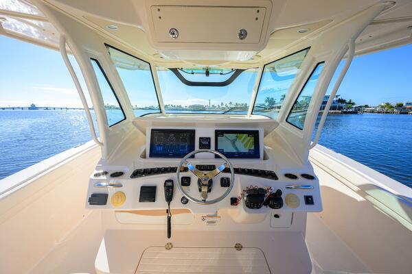 37ft Grady White Yacht For Sale