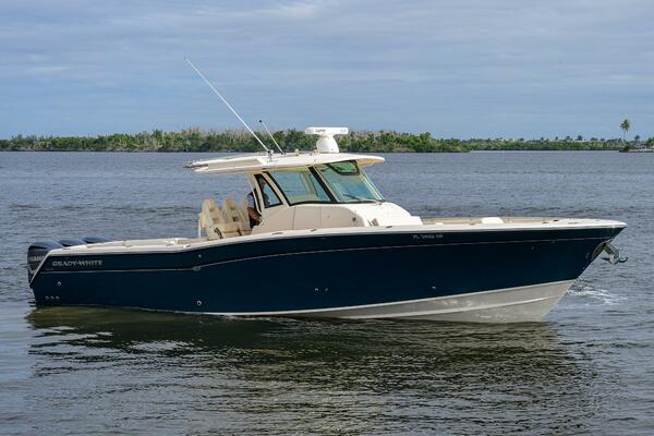 37ft Grady White Yacht For Sale