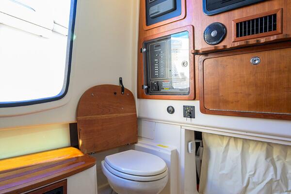 37ft Grady White Yacht For Sale