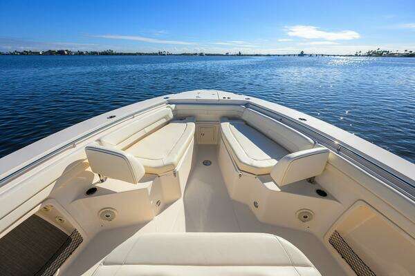 Grady-White Canyon 376 Yacht For Sale