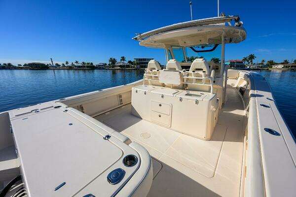 Grady-White Canyon 376 Yacht For Sale