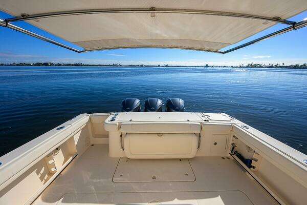 Grady-White Canyon 376 Yacht For Sale