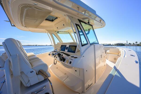 37ft Grady White Yacht For Sale