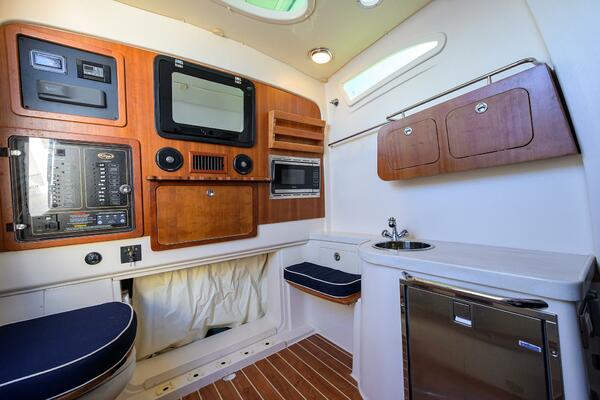 37ft Grady White Yacht For Sale