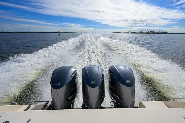 37ft Grady White Yacht For Sale