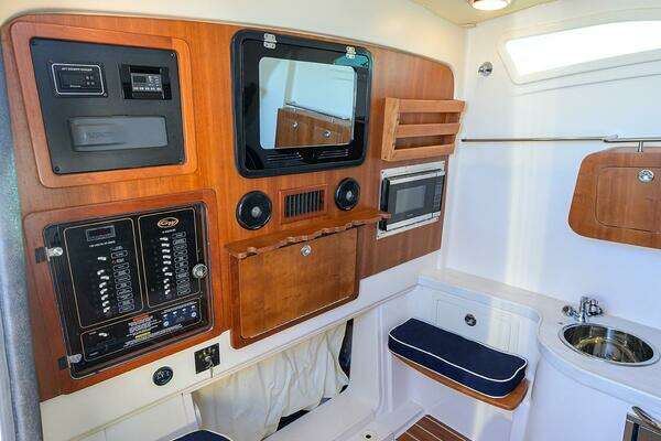 Grady-White Canyon 376 Yacht For Sale