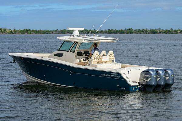 Grady-White Canyon 376 Yacht For Sale