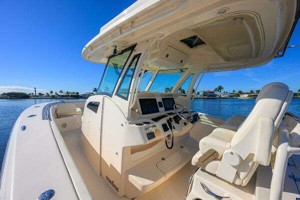Grady-White Canyon 376 Yacht For Sale