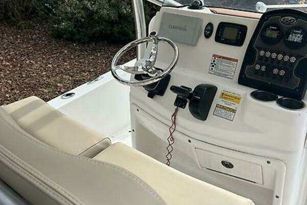 2017 Sea Fox 22
