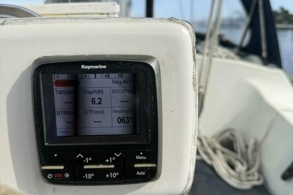 Zeiggy 35ft Beneteau Yacht For Sale