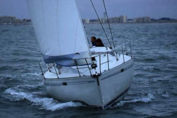 Zeiggy 35ft Beneteau Yacht For Sale