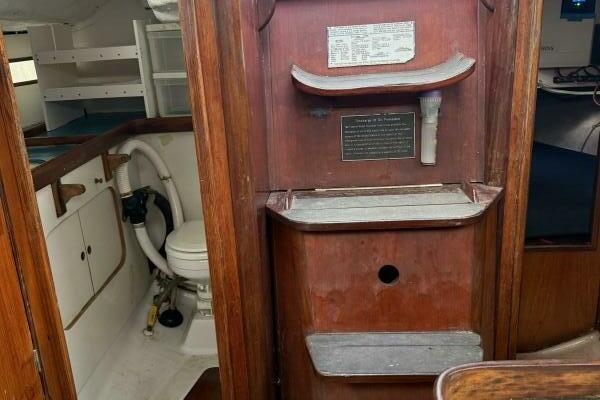 Zeiggy 35ft Beneteau Yacht For Sale