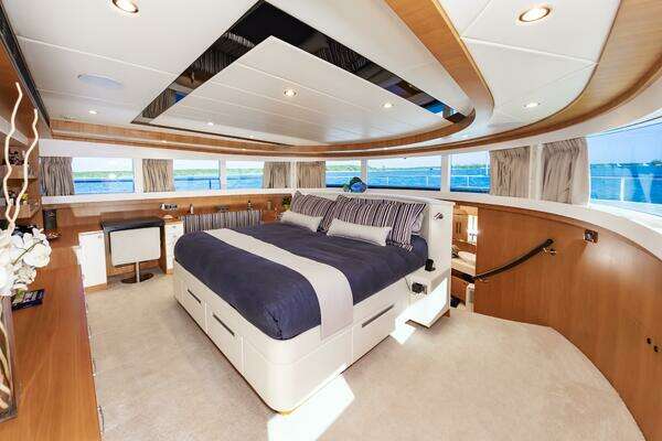Johnson 93 Flybridge Yacht For Sale