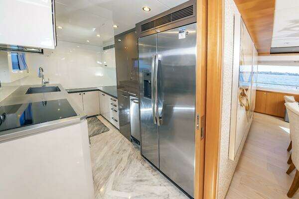 Johnson 93 Flybridge Yacht For Sale