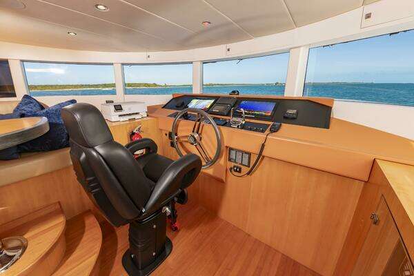 Johnson 93 Flybridge Yacht For Sale