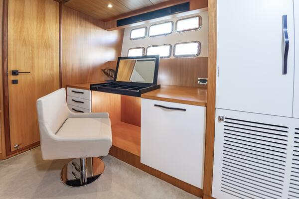 FITFO 93ft Johnson Yacht For Sale