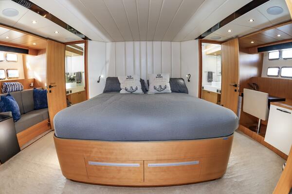 FITFO 93ft Johnson Yacht For Sale